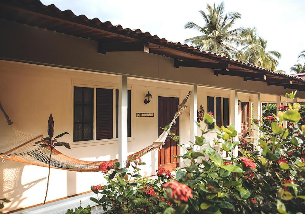 Encantada Ocean Cottages Esterillos Este Exterior photo
